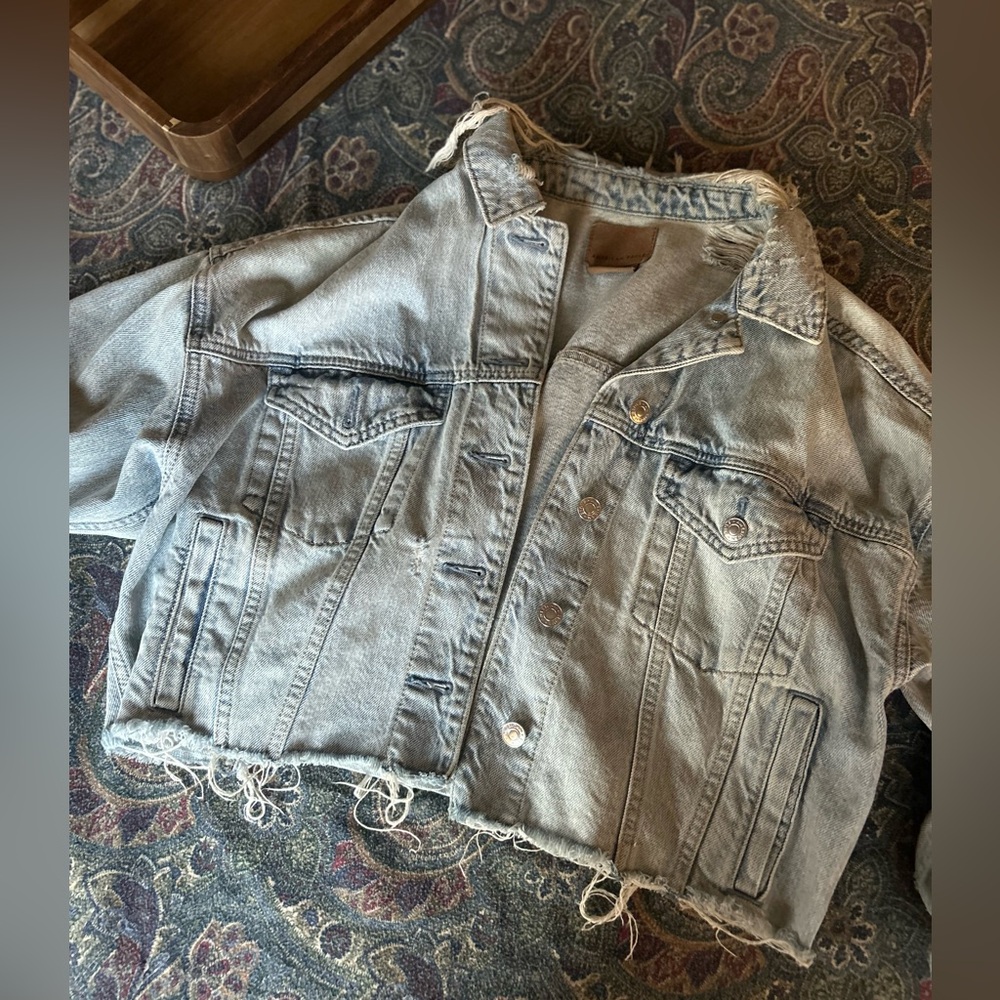 Cropped Light Blue Denim distressed Jacket